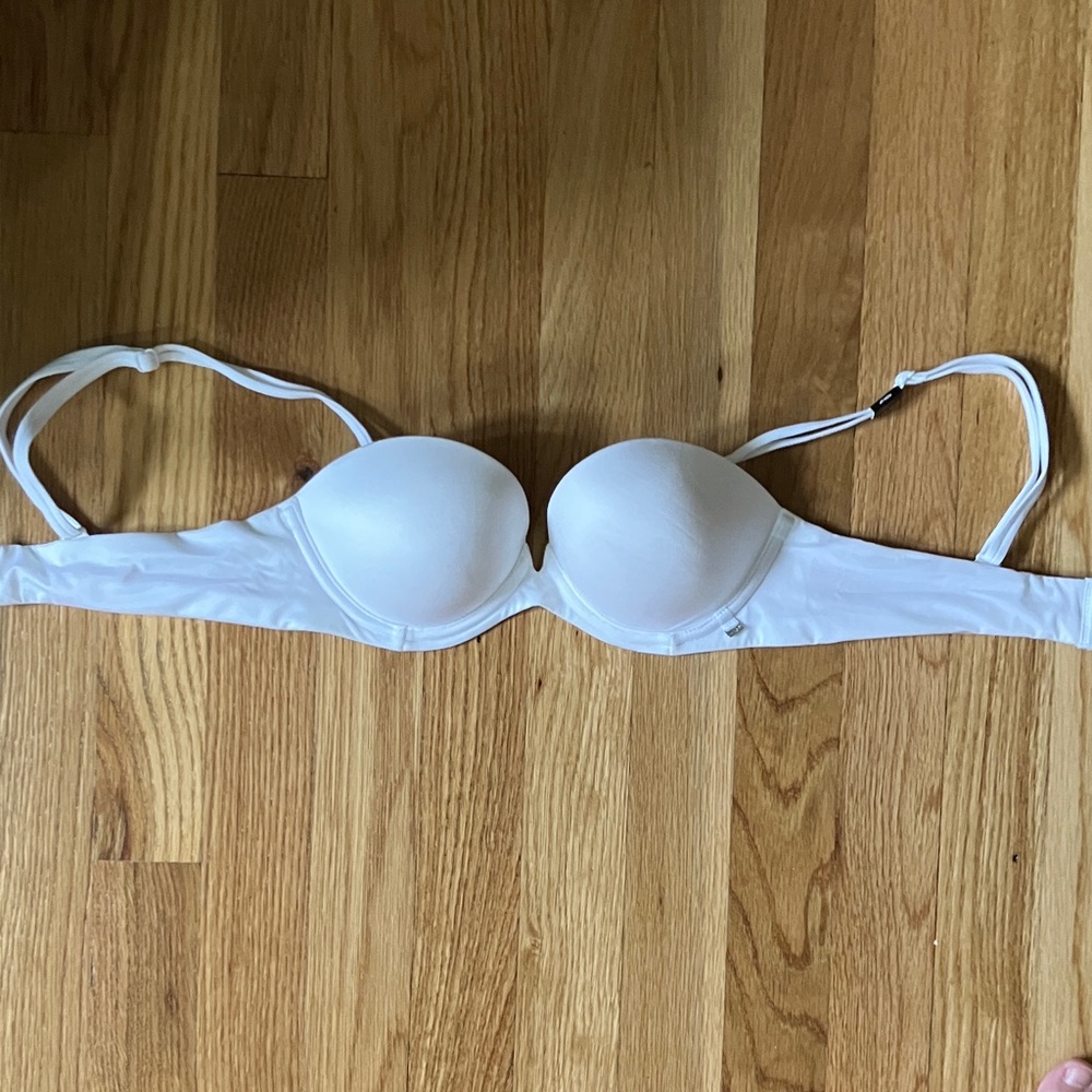 Victoria's Secret Smooth White Push-Up Bra